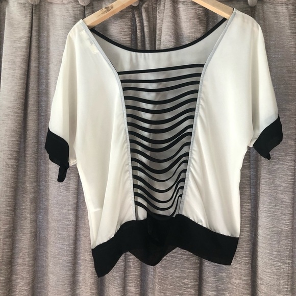 Ya Los Angeles White and Black Open Back Top - Picture 8 of 8